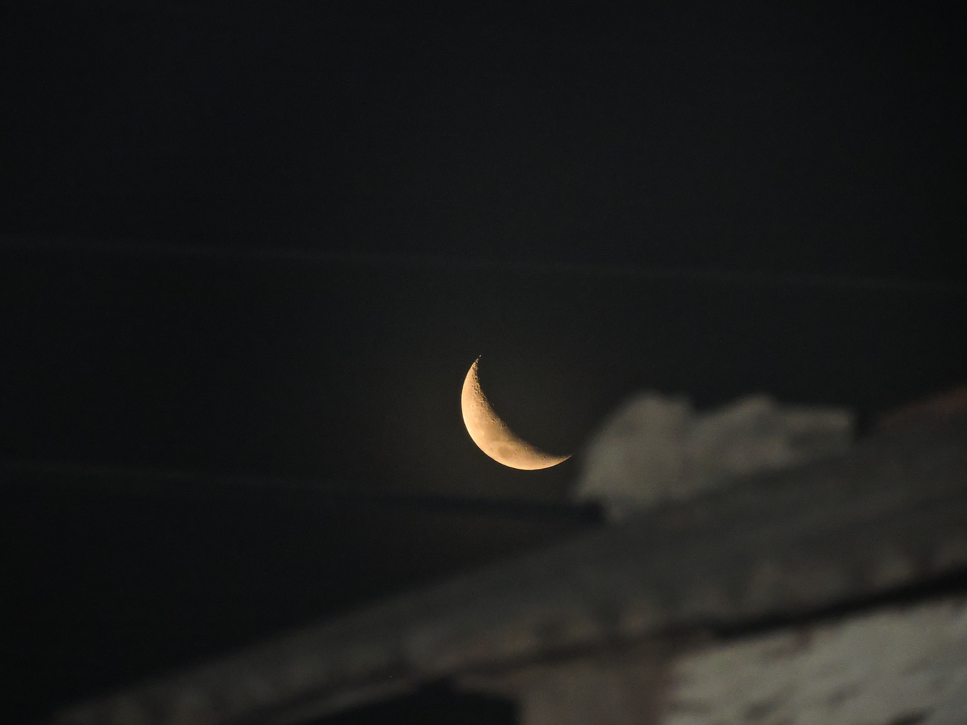 Lee más sobre el artículo Cosas  y cuidados que podemos hacer ( nos)  durante la luna en CUARTO MENGUANTE
