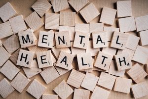 Lee más sobre el artículo Se OBSERVADOR CONSCIENTE de tus pensamientos para salir del bucle mental