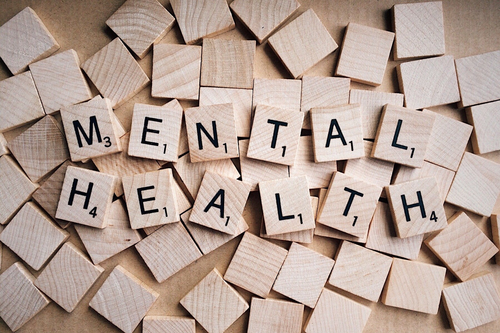 Lee más sobre el artículo Se OBSERVADOR CONSCIENTE de tus pensamientos para salir del bucle mental